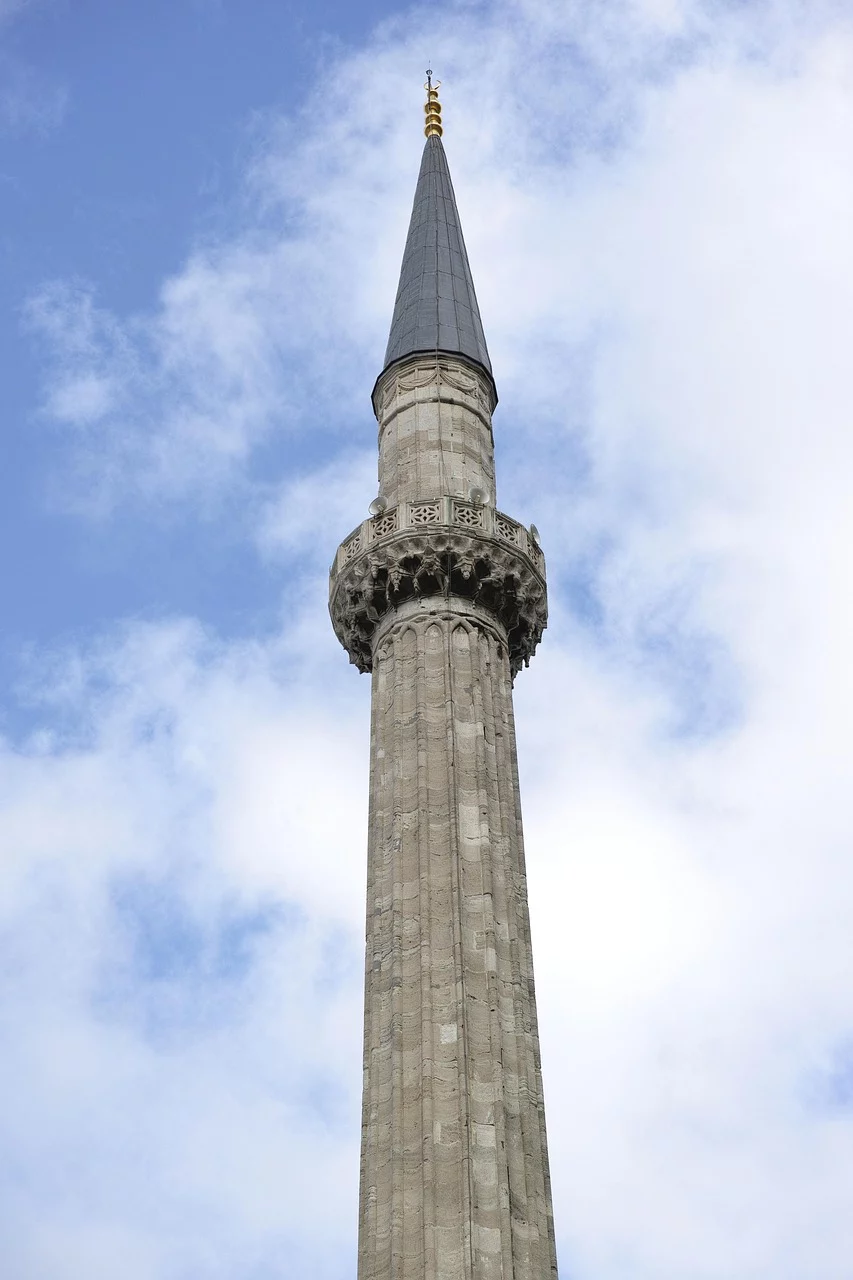 Hagia Sophia and the Blue Mosque: A Technical Comparison of Istanbul's Dual Icons