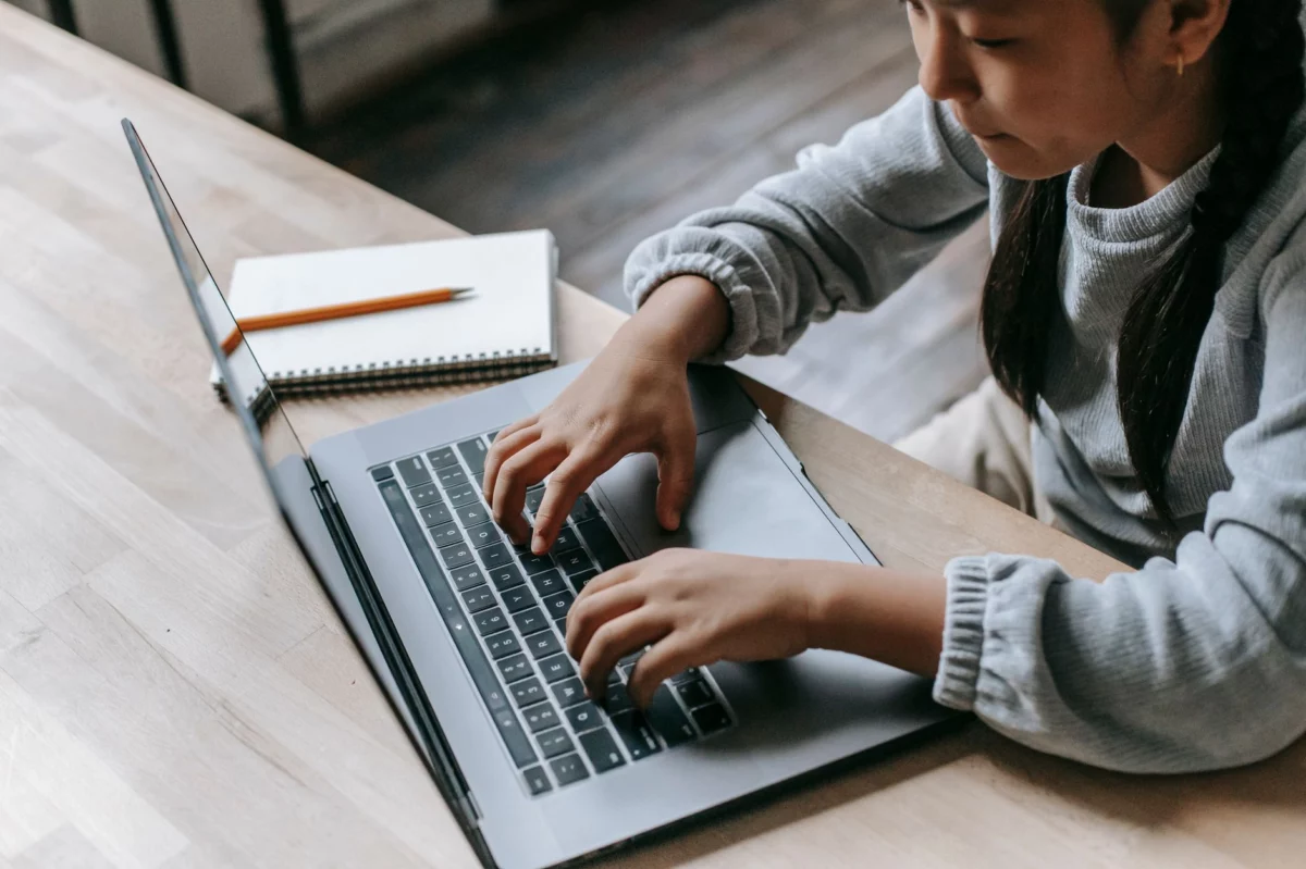 California Online Child Safety Laws: What Newsom's New Rules Mean for AI and Social Media
