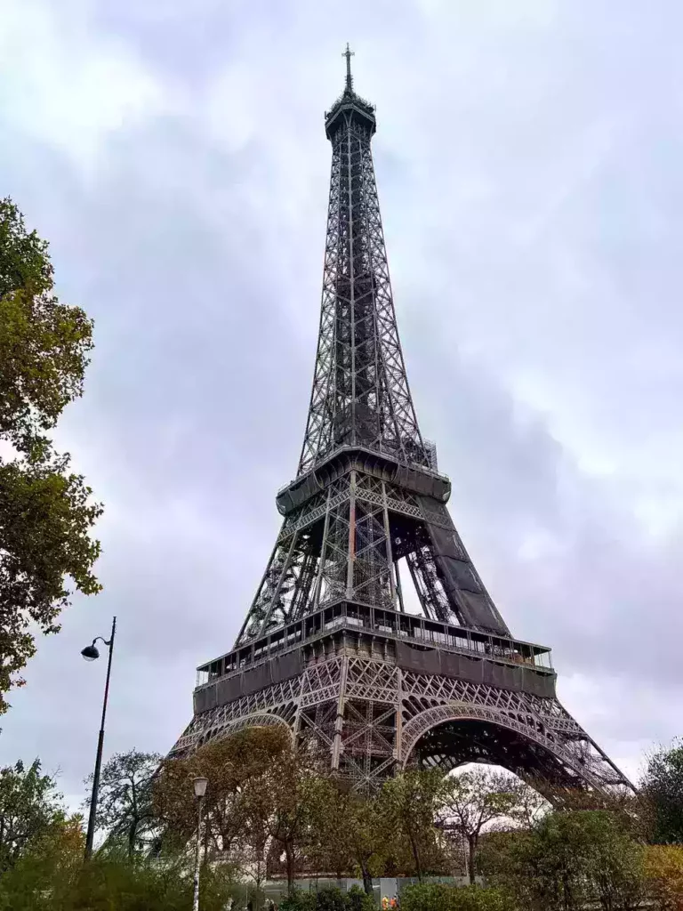 Eiffel Tower closed in row over women removed for Hindu group