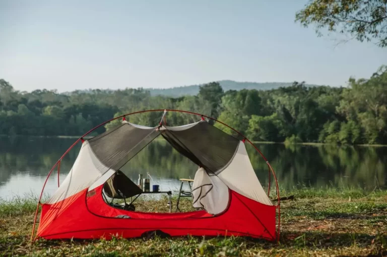 How to Fold Down a Pop-Up Tent in 60 Seconds (Without Fighting the Frame)