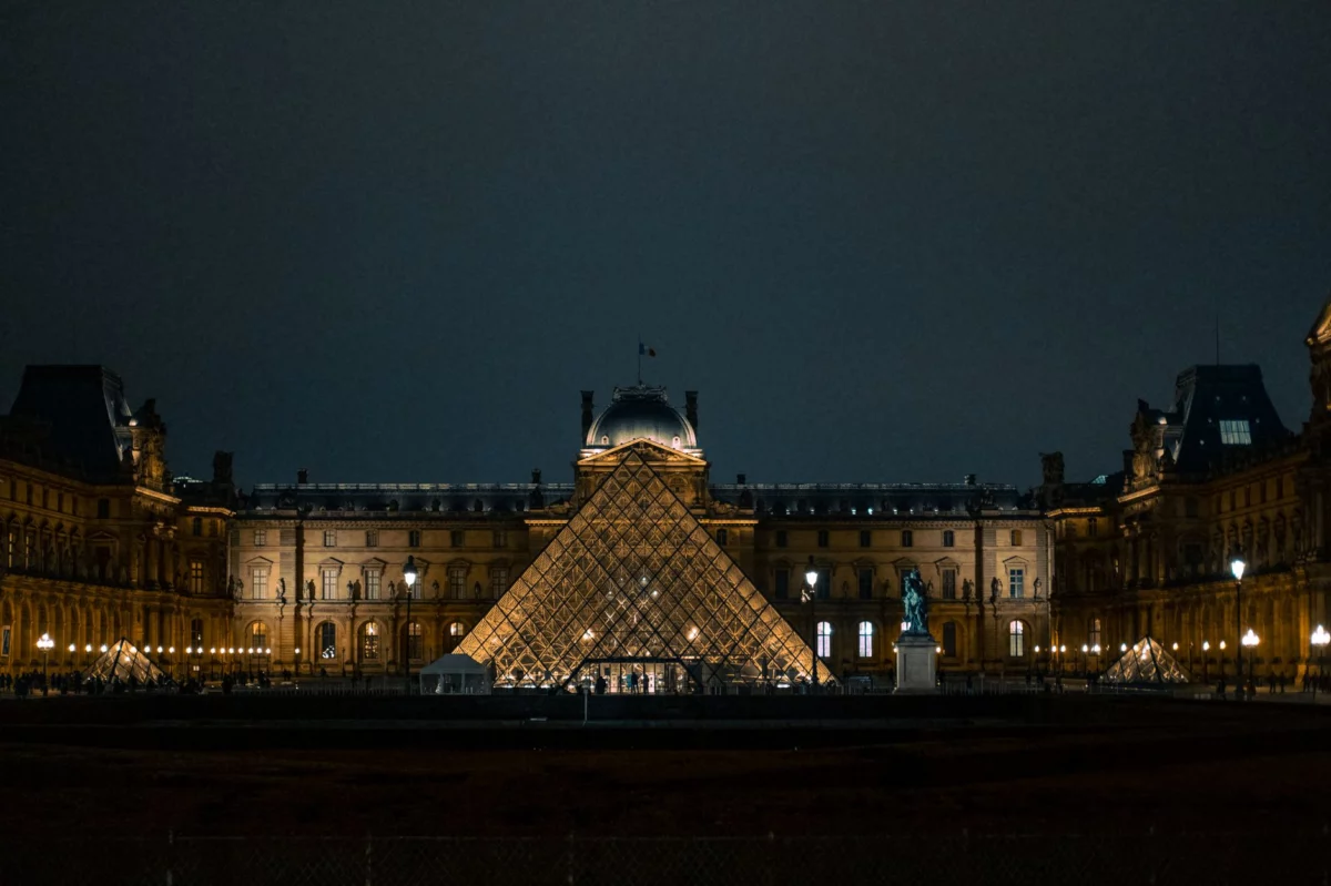 Louvre Stunt in the Mona Lisa Hall Sparks a Bigger Security Conversation