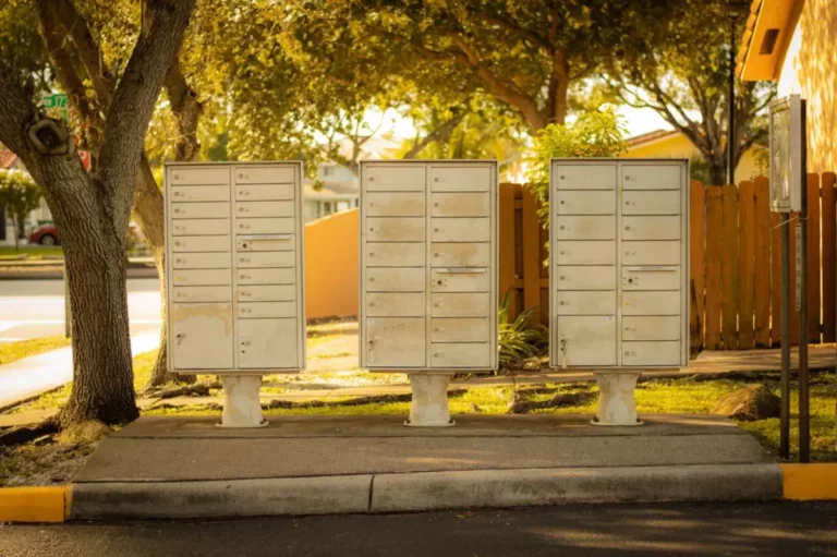 Mailbox Credit Card Scams: Why Old-School Fraud Still Works