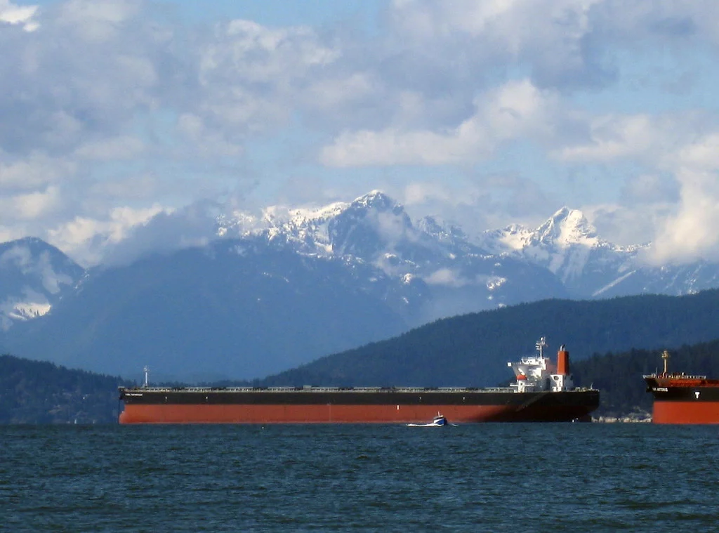 Oil Prices After Houthi Attacks: Why a Port Seizure Can Move Global Markets