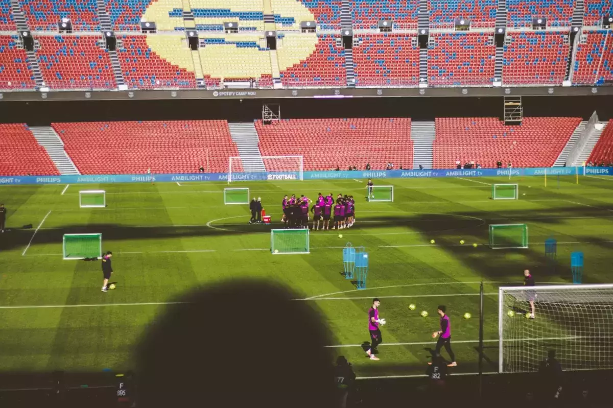 Raphinha Goalscoring Form Powers Barcelona's Champions League Surge