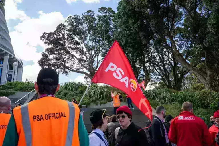 The Socialist Campaign Group and Labour's Search for a New Left
