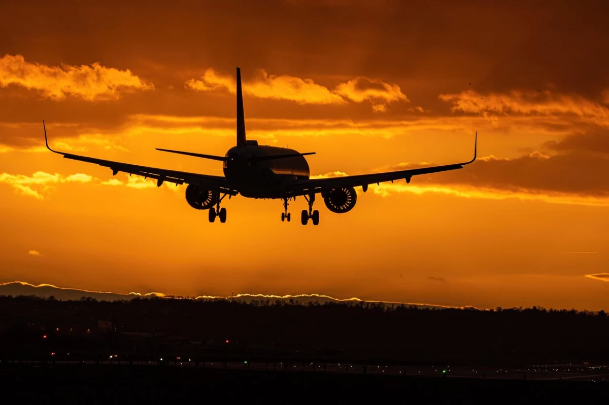 UK Air Traffic Control Glitch: Why a Brief Fault Disrupted Hundreds of Flights
