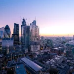 UK Economy Grows by 0.4% in July as AI Investment Lifts Services