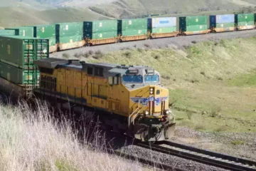 Will Gov. Newsom veto the high-speed rail oversight bill that his own watchdog calls essential?