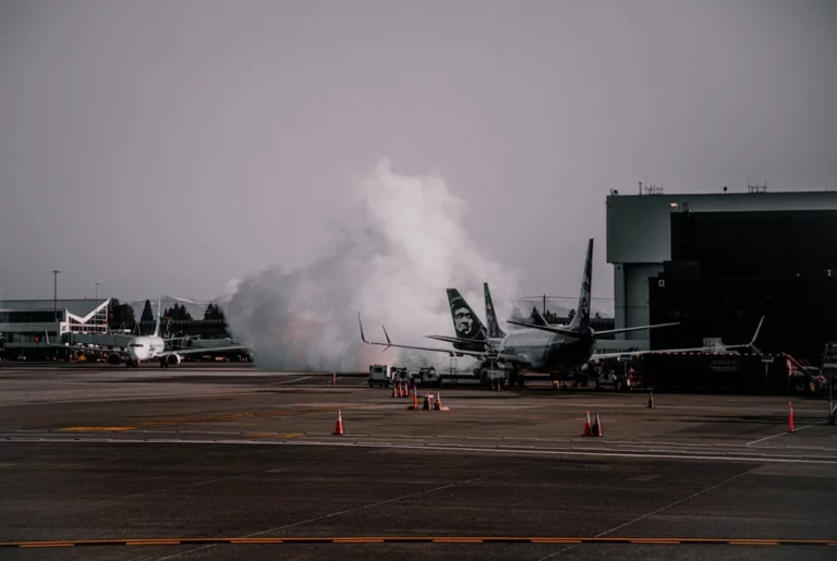 Witness Describes Amazon Aircraft Crash at Miami International Airport