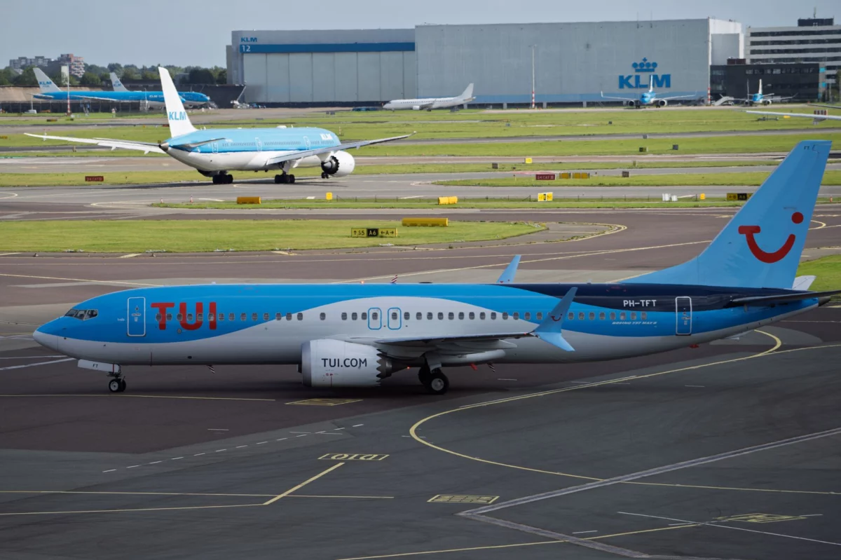flydubai Fleet Expansion: 100-Aircraft Milestone and Cabin Retrofit Programme