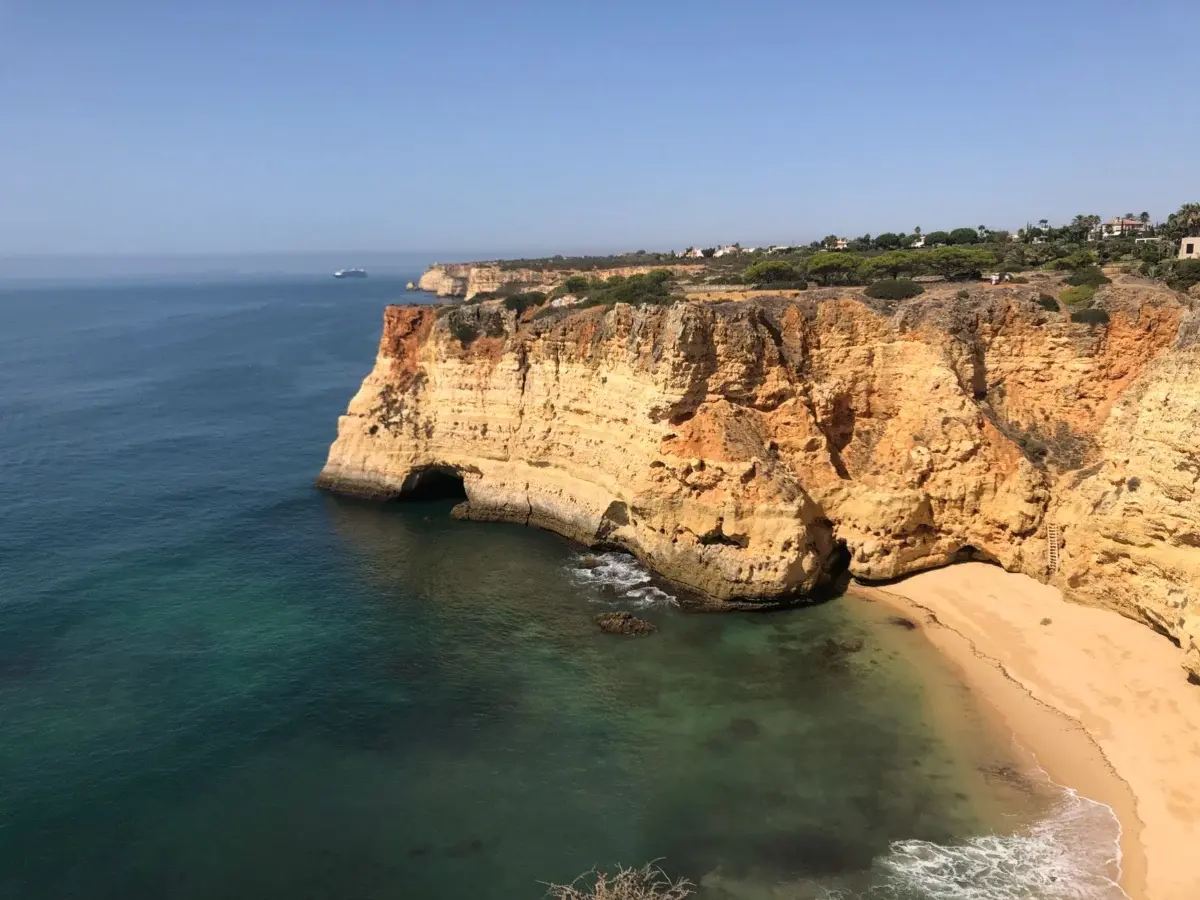 Cliff Fall Safety in the Algarve: What the Amado Beach Rescue Reveals