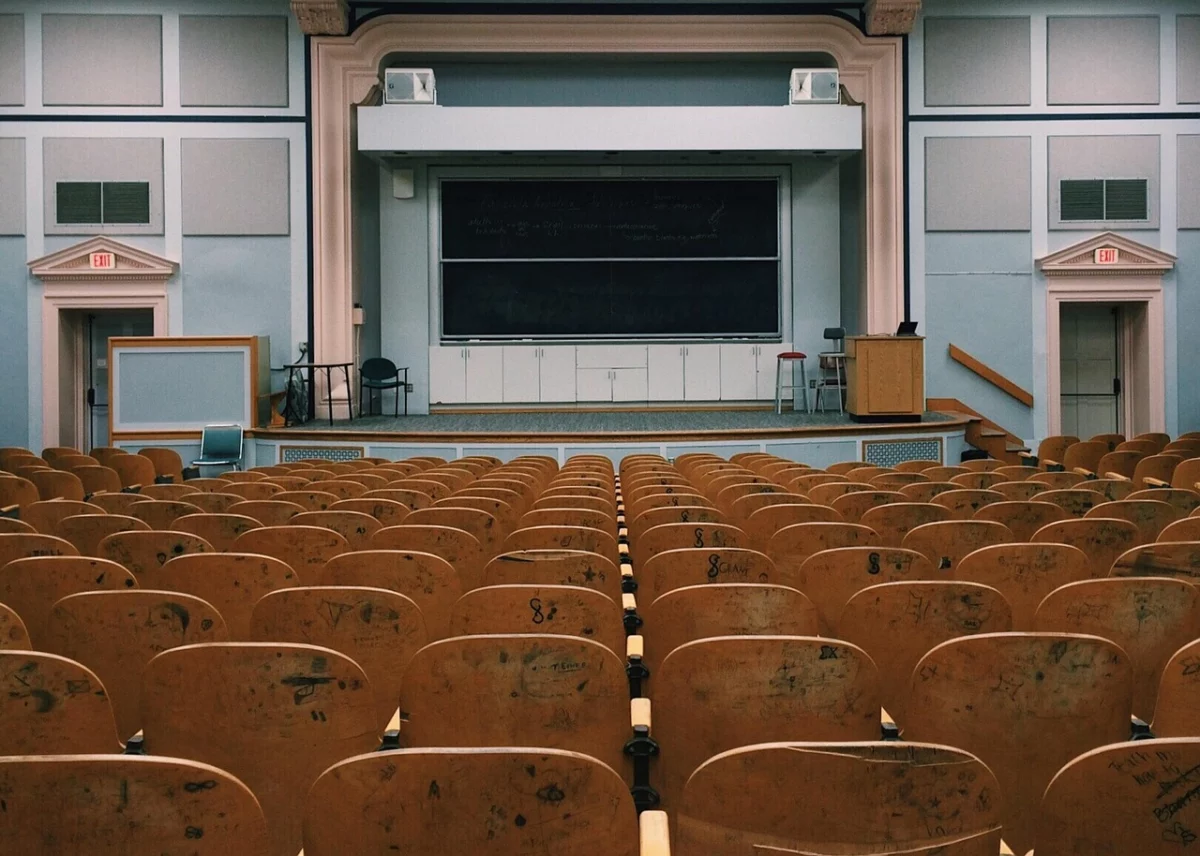 Coercive Control Warning Signs and Campus Safeguarding After a University Halls Death