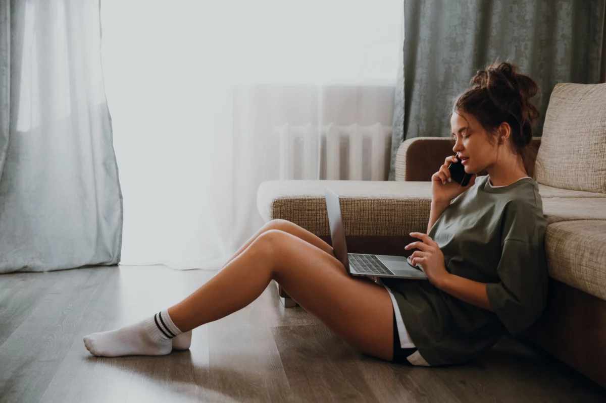 Make Money With AI: What Freebies and Free Cash Really Reveal